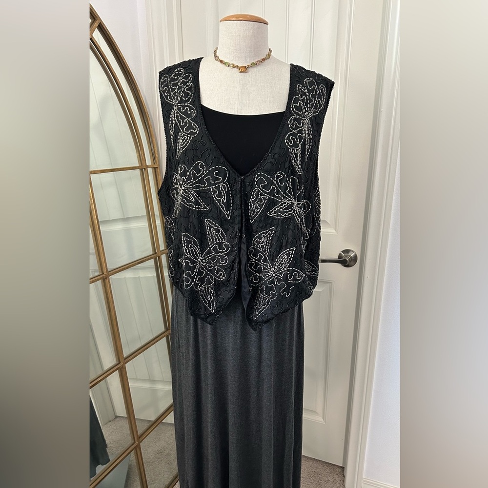Syle n Design Vintage Black 100% Silk Vest with Hand-beaded embellishment Size2X